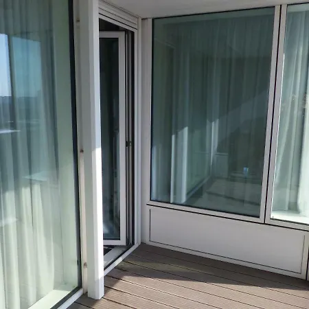 Top Location, Garage, Brand New Building