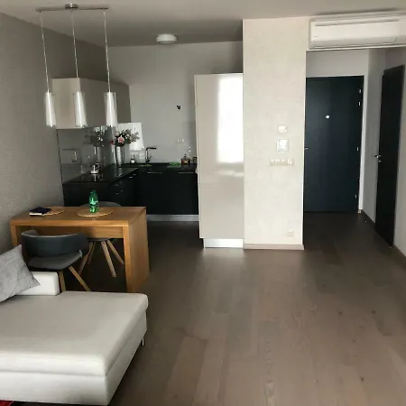 Top Location, Garage, Brand New Building דירה